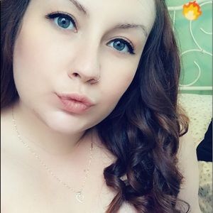 Meet your Posher, Candice